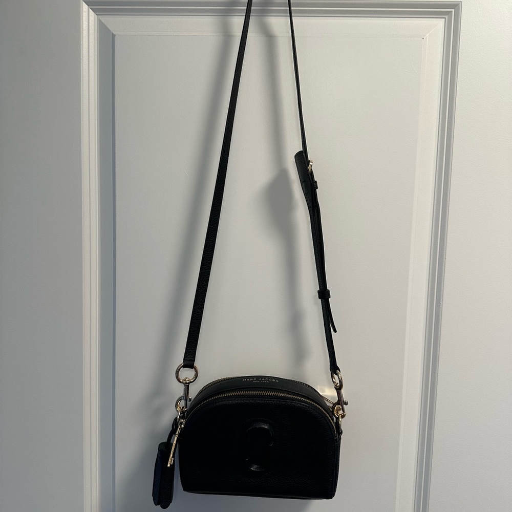 MARC JACOBS Shutter crossbody bag black leather with gold hardware